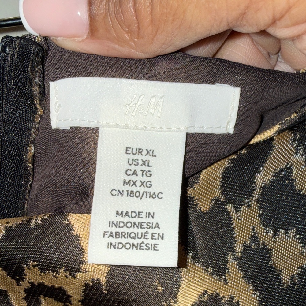 H&M Animal Print Ruffle Blouse - Picture 2 of 5